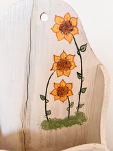 Load image into Gallery viewer, Sunflower Wall Organizer
