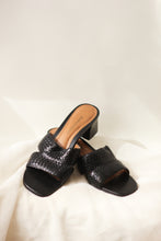 Load image into Gallery viewer, Black Weave Block Heels - Size 7.5
