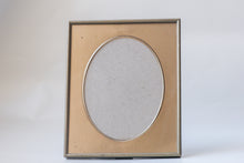 Load image into Gallery viewer, Oval Mat Gold Frame
