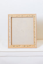 Load image into Gallery viewer, Wooden Floral 8x10 Frame
