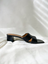 Load image into Gallery viewer, Black Weave Block Heels - Size 7.5
