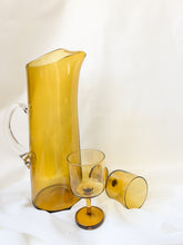 Load image into Gallery viewer, Mid Century Pitcher with Matching Amber Glasses
