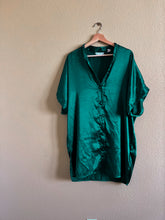 Load image into Gallery viewer, Green Silky Pajama Top - M
