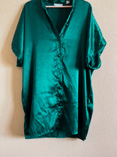 Load image into Gallery viewer, Green Silky Pajama Top - M
