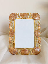 Load image into Gallery viewer, Gold Seashell Frame
