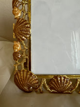 Load image into Gallery viewer, Gold Seashell Frame
