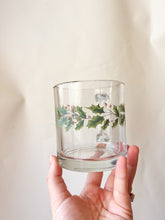 Load image into Gallery viewer, Holly Leaf Glass Mug
