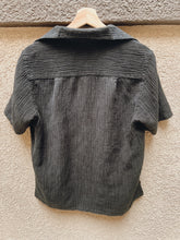 Load image into Gallery viewer, Textured Black Button up - Size M
