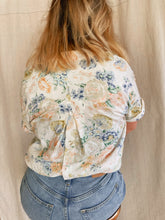 Load image into Gallery viewer, Preloved Floral Blouse - Size PS
