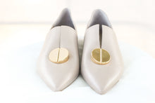 Load image into Gallery viewer, Preloved Mercedes Castillo Loafers - Size 5
